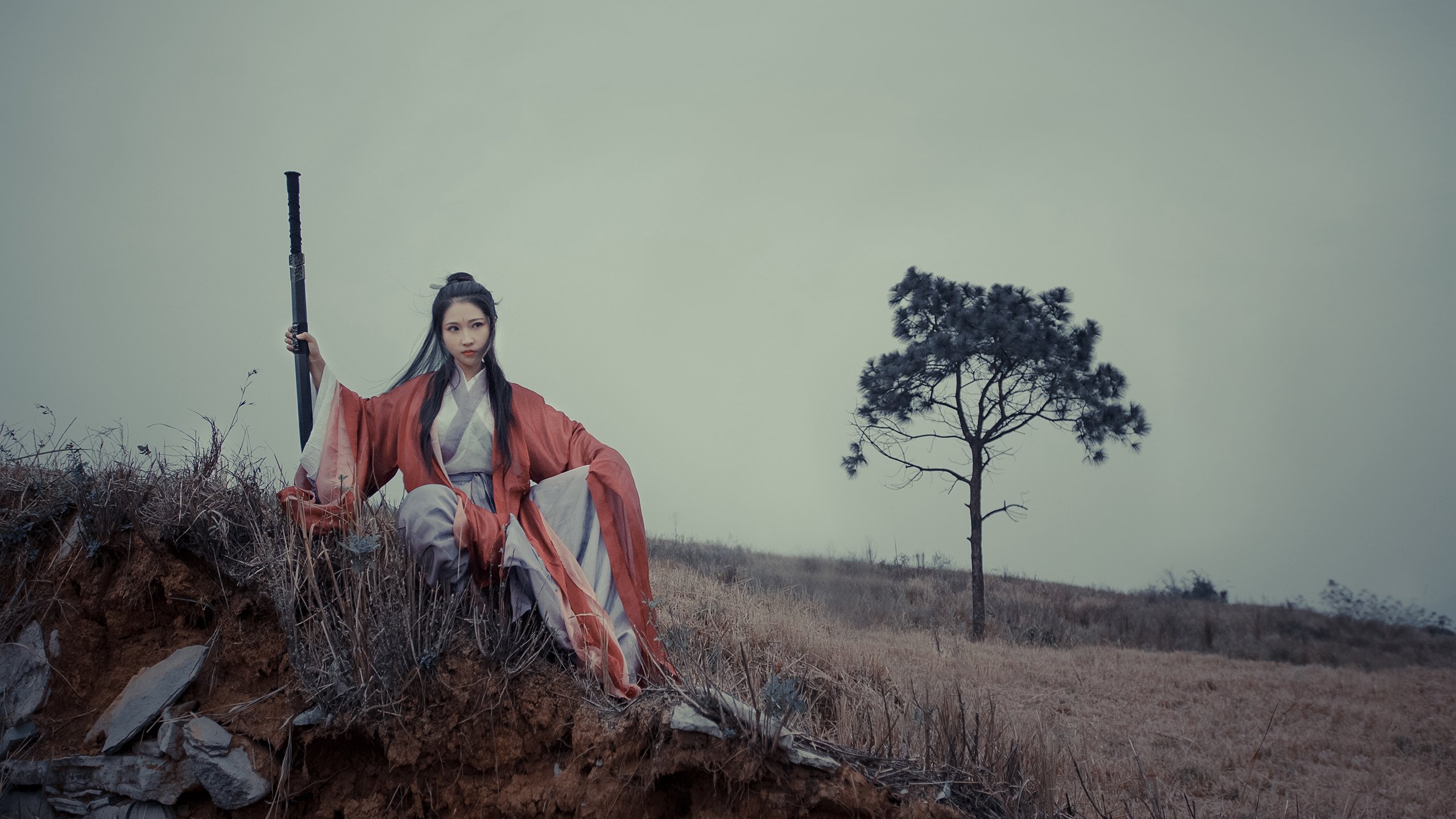 新赛季五大联赛红牌频率与裁判尺度分析，五大联赛红牌停赛规则