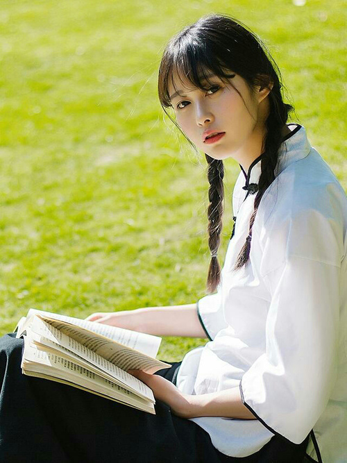 九游登录入口-电子竞技足球比赛成为新潮流，吸引大批年轻观众，电竞足球项目